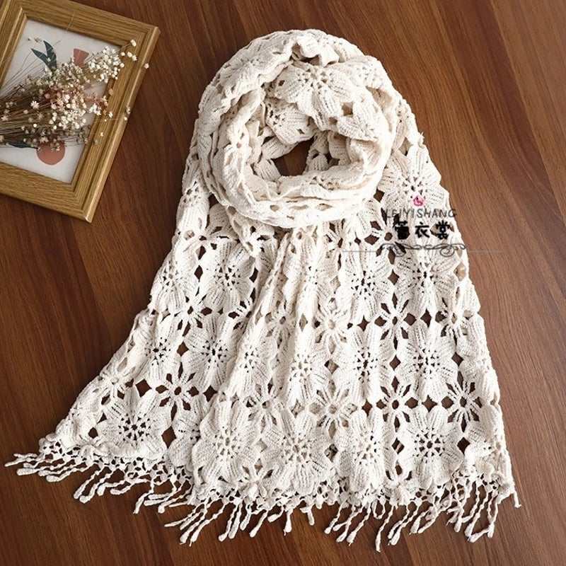Autumn New Vintage Knitted Cotton Vintage Artistic Crochet Hollow Tassel Design Age-reducing Long Scarf For Women