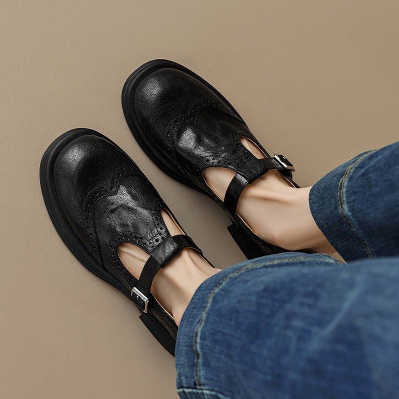 Preppy Style Brogue Carving Sheepskin T Strap Mary Jane in Coffee/Black