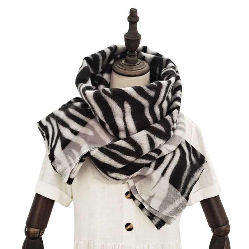 New Autumn And Winter Fashion Cashmere Scarf Women's Classic Leopard Long Thickened Warm Shawl