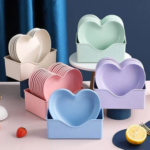 8Pcs Heart Shaped Spit Bone Dish Plates Food Grade Plastic Spit Bone Dish Dining Table Plate