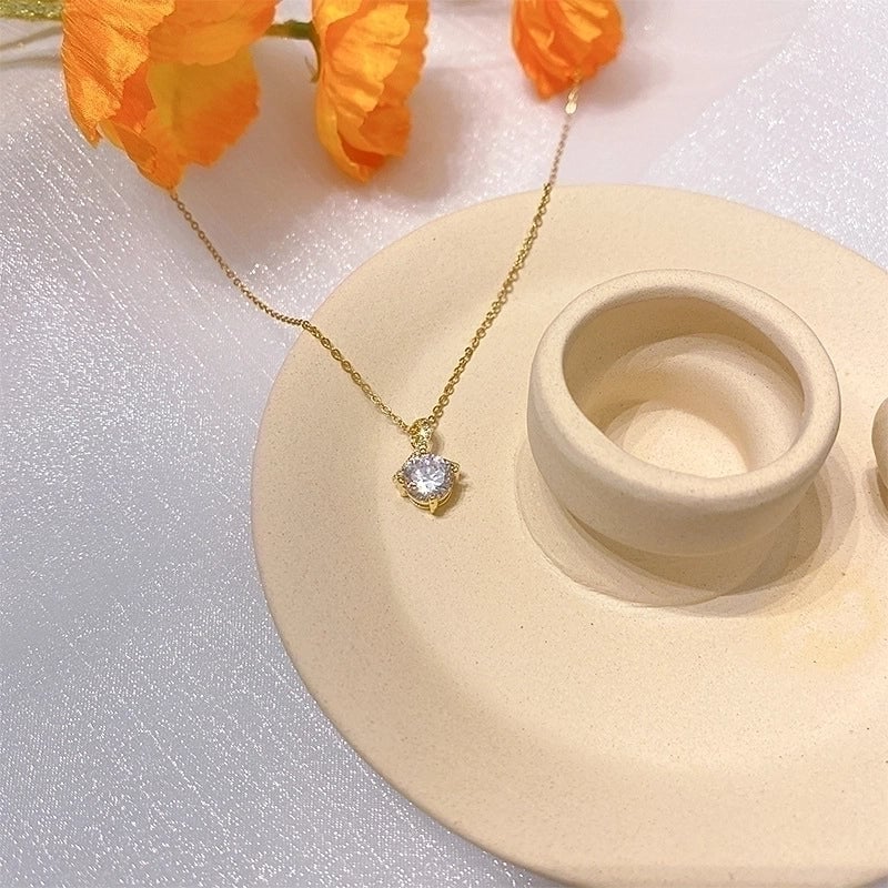 Titanium Steel Lady Inlay Heart Shape Flower Artificial Gemstones Pendant Necklace