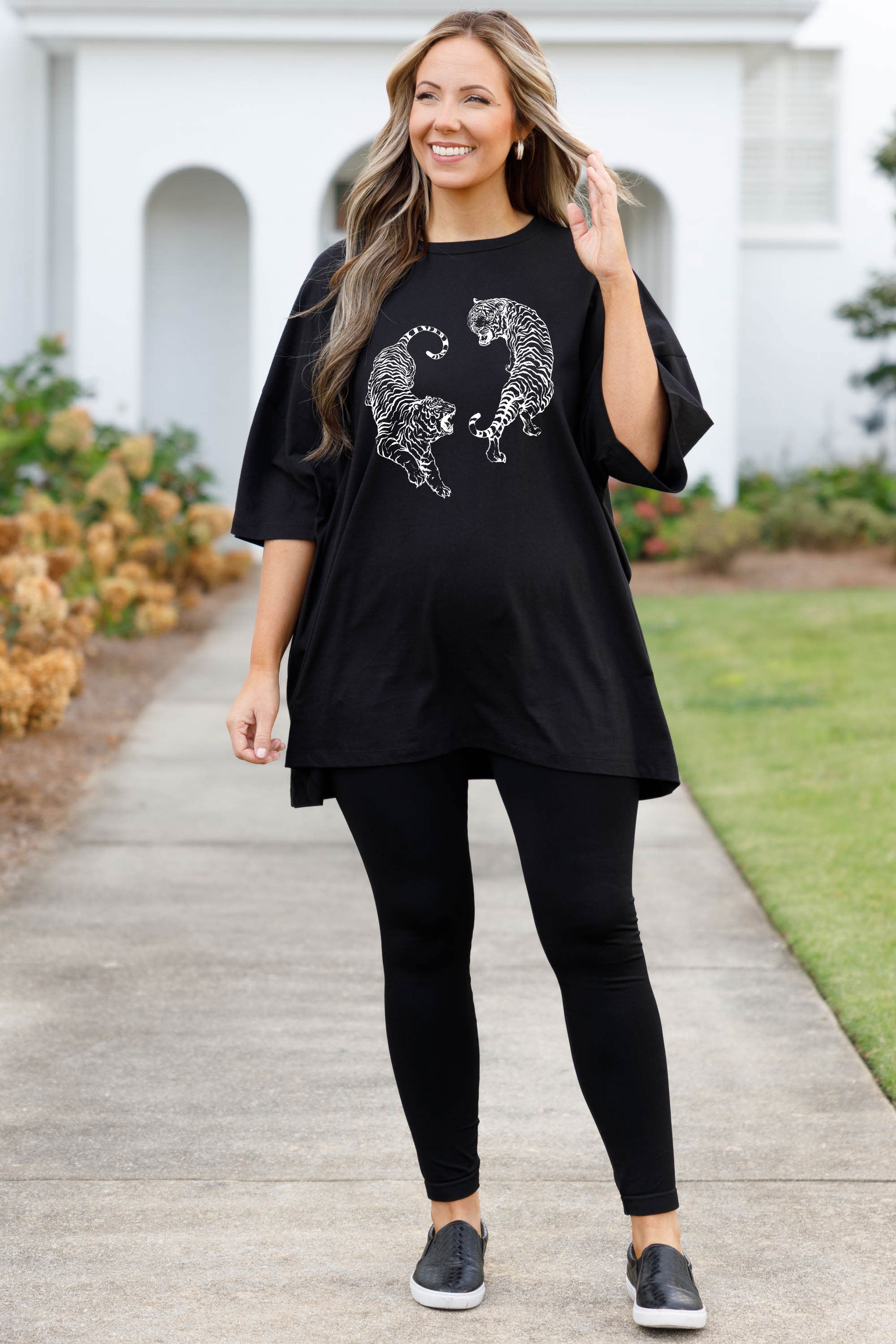 Roar Loudly Boyfriend Tee. Black