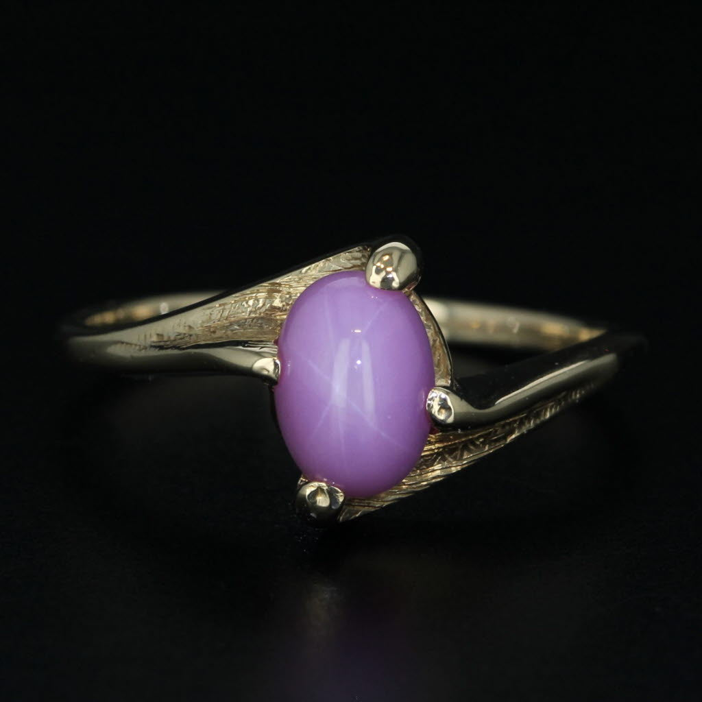 Lab Created Star Ruby Cabochon Solitaire Bypass Ring 14K Yellow Gold Ring Size 6