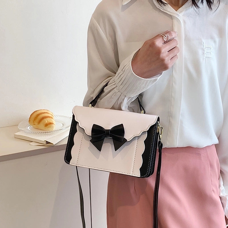 Women's Small All Seasons Pu Leather Classic Style Handbag