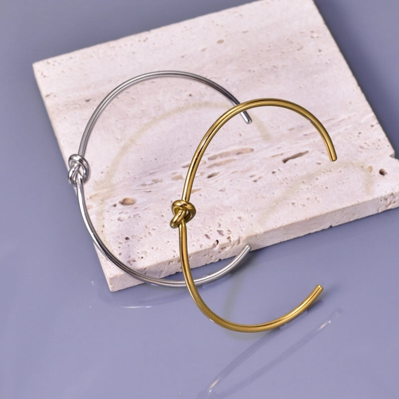 Vintage Style Round 304 Stainless Steel Titanium Steel 18K Gold Plated Bangle In Bulk