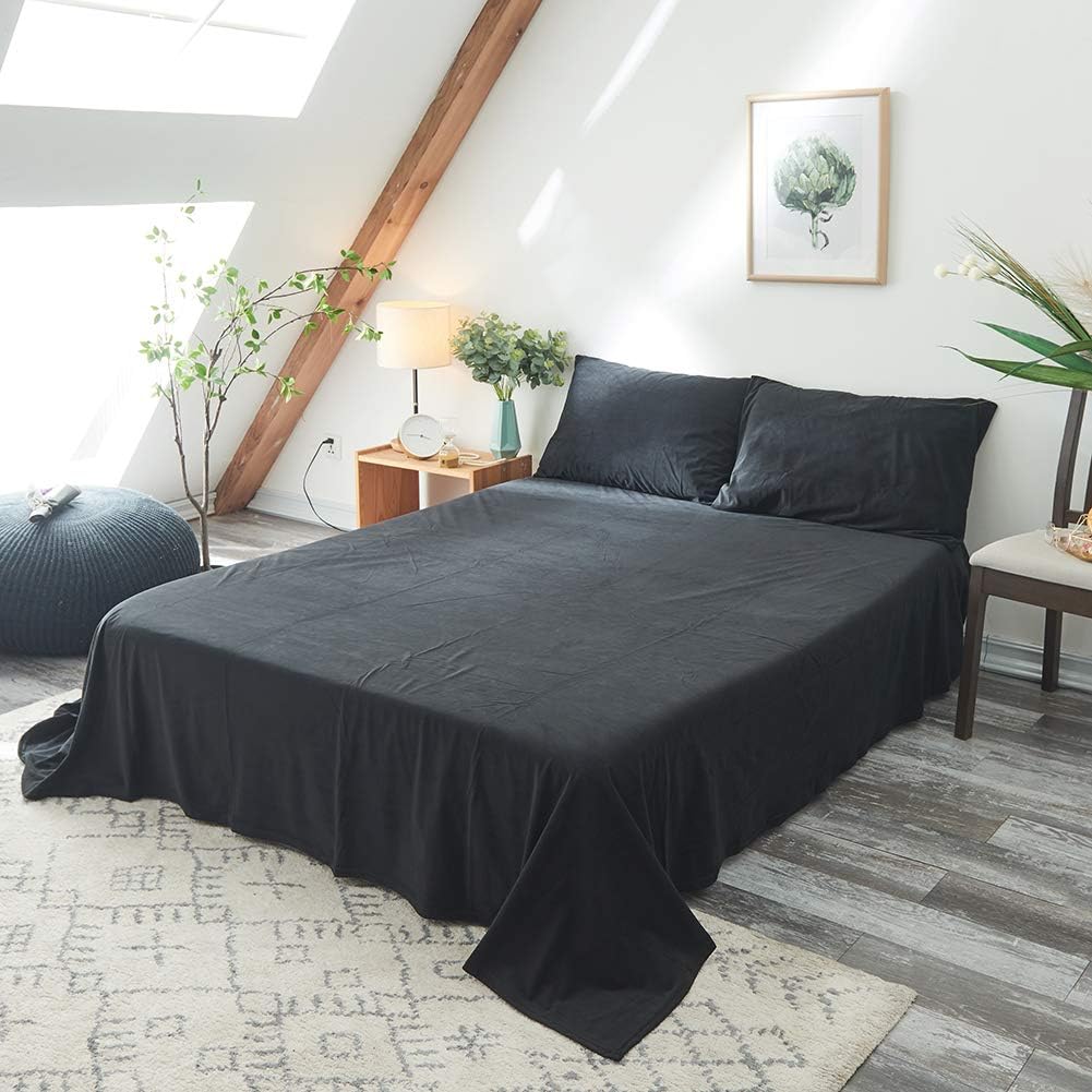 Black Velvet-Luxury Bed Sheet Set