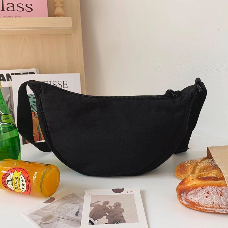 Women's Nylon Solid Color Streetwear Dumpling Shape Zipper Crossbody Bag
