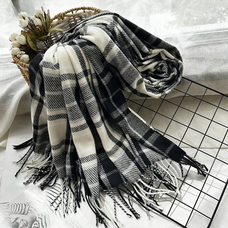 Unisex Casual Minimalist Lattice Imitation Cashmere Tassel Scarf