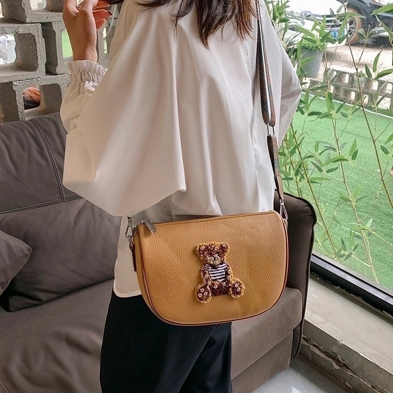 Women's Pu Leather Little Bear Classic Style Square Zipper Shoulder Bag