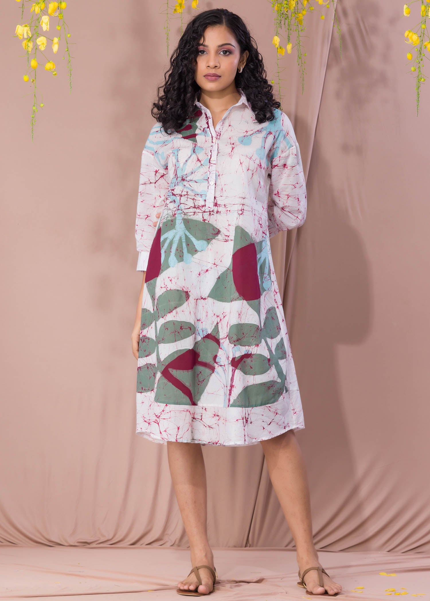 Autumn Leaves Detailed Batik Dress With Collar