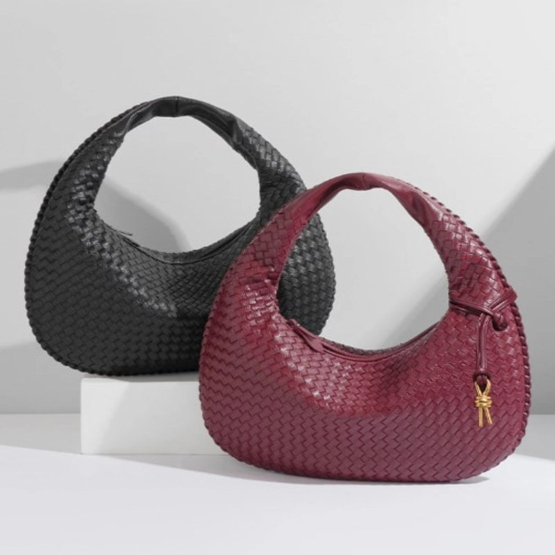Women's Medium Pu Leather Solid Color Streetwear Dumpling Shape Zipper Handbag