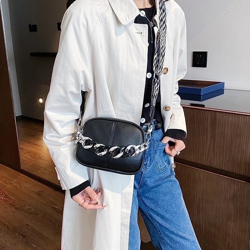 Women's Small All Seasons Pu Leather Solid Color Streetwear Chain Square Zipper Shoulder Bag
