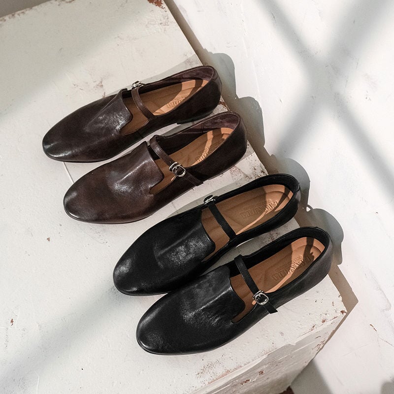 Retro Style Horse Leather Handmade Flat Shoes Mary Janes Low Heel in Black/Brown