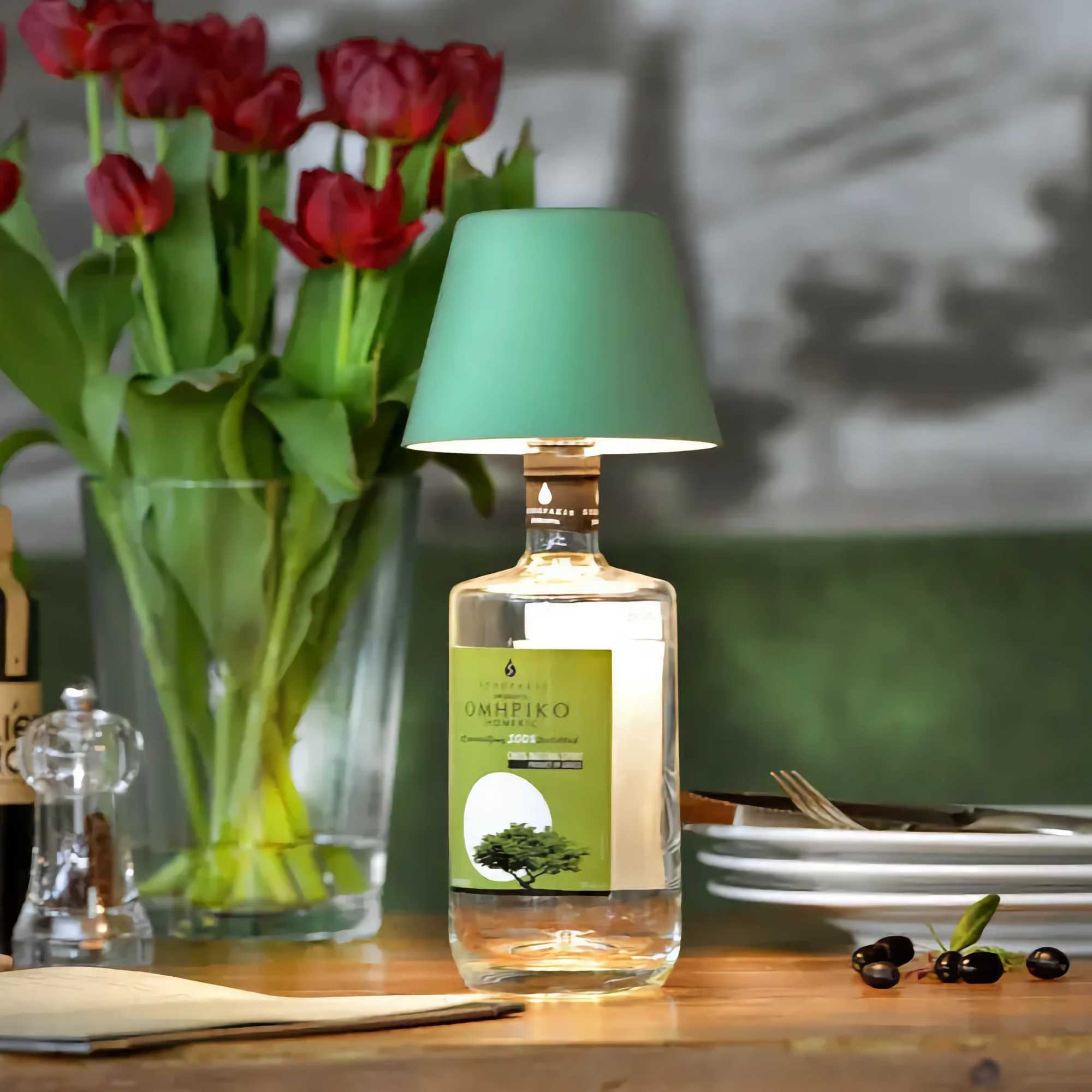 TOP 2.0 bottle light. olive green