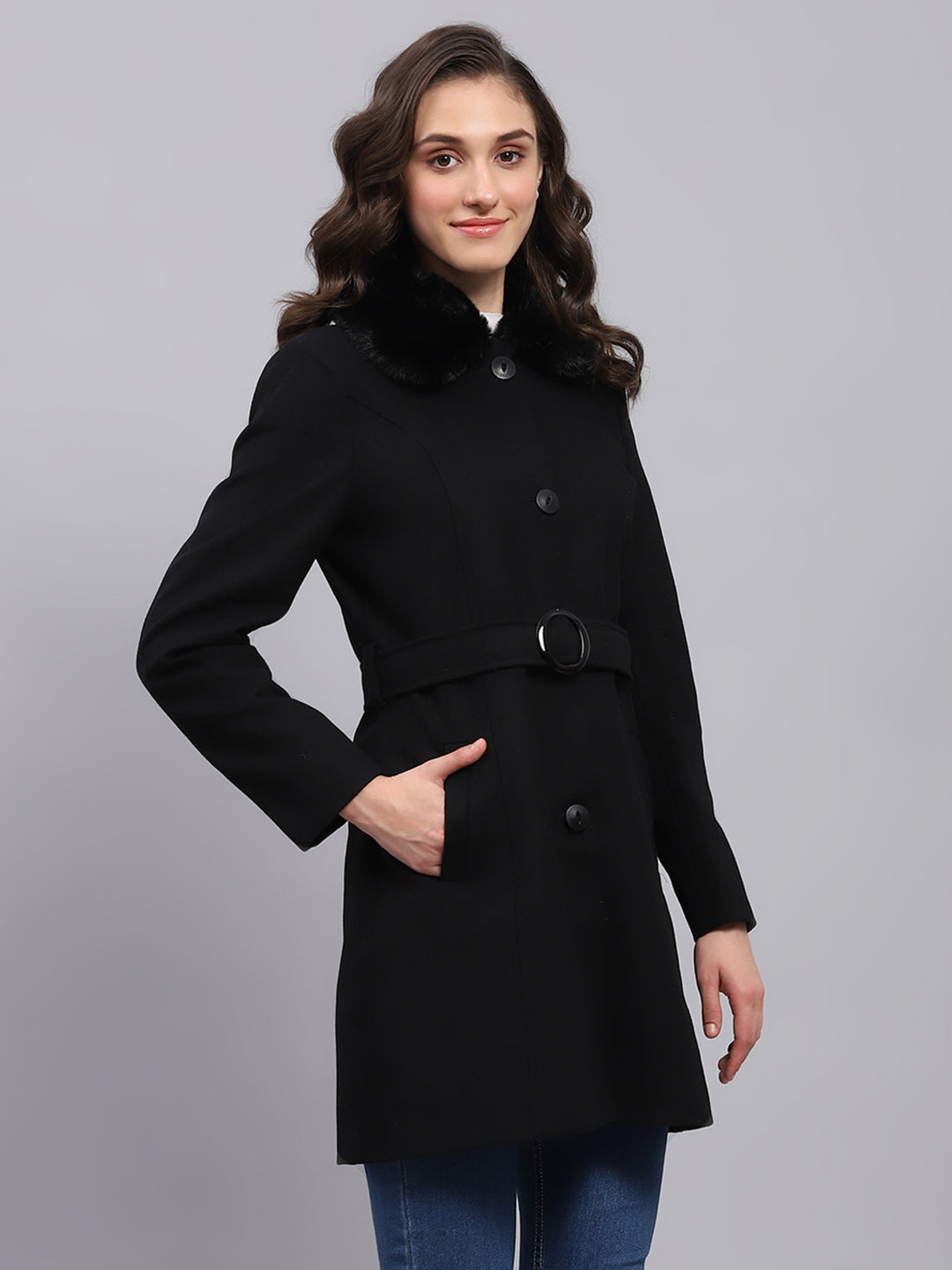 Women Black Solid Collar Full Sleeve Coat