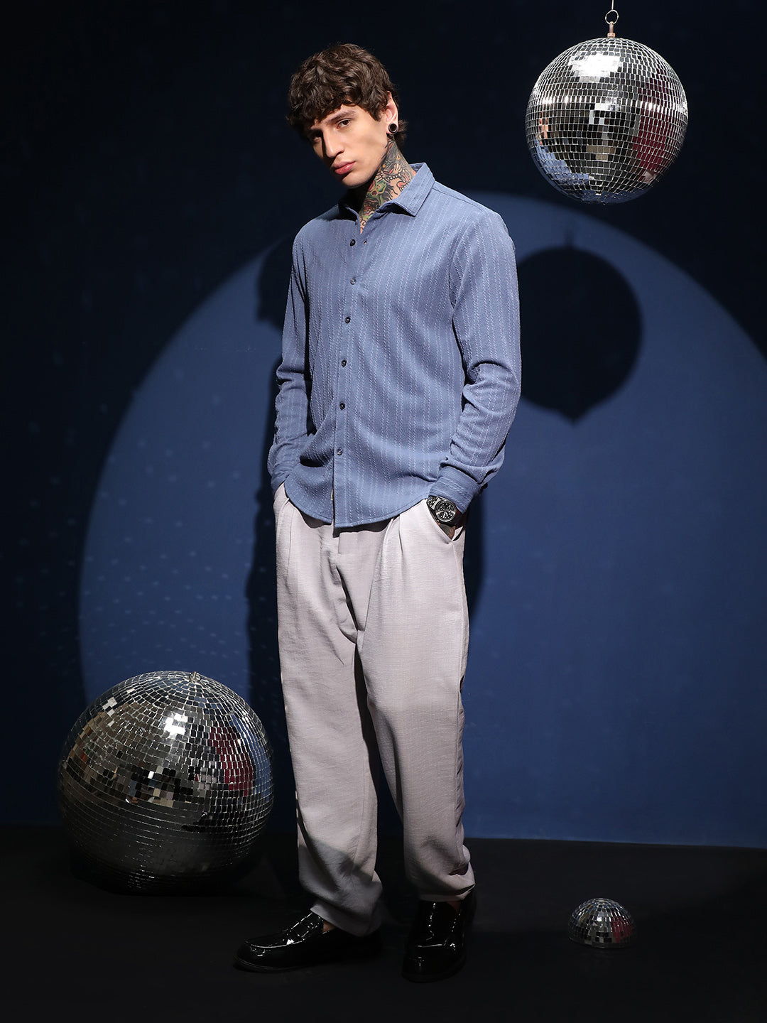 Parallel-Crease Tactile Shirt