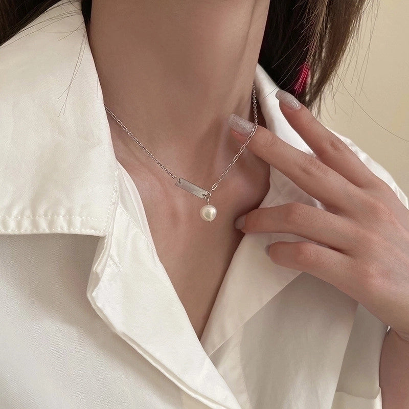 Romantic Minimalist Letter Moon Butterfly Alloy Acrylic Artificial Pearls Artificial Diamond Gold Plated Silver Plated Plating Inlay Necklace