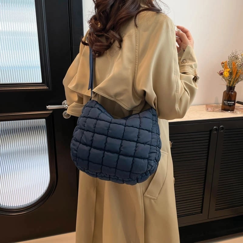 Women's Medium Nylon Embroidery Thread Vintage Style Classic Style Sewing Thread Square Zipper Cloud Shape Bag