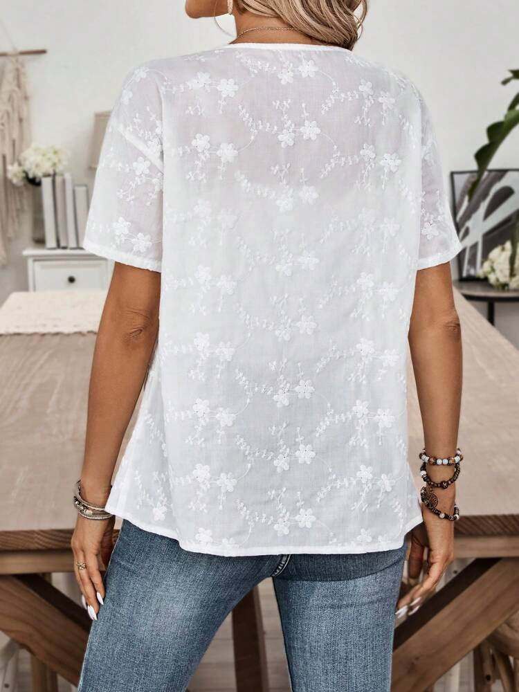 Women's Vacation Leisure Solid Color Flower Embroidery Short Sleeve Shirt