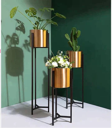 High Class Planter Set of 3 With Arrangement.