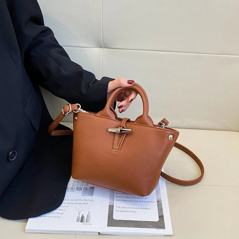Women's Pu Leather Solid Color Classic Style Bucket Zipper Crossbody Bag