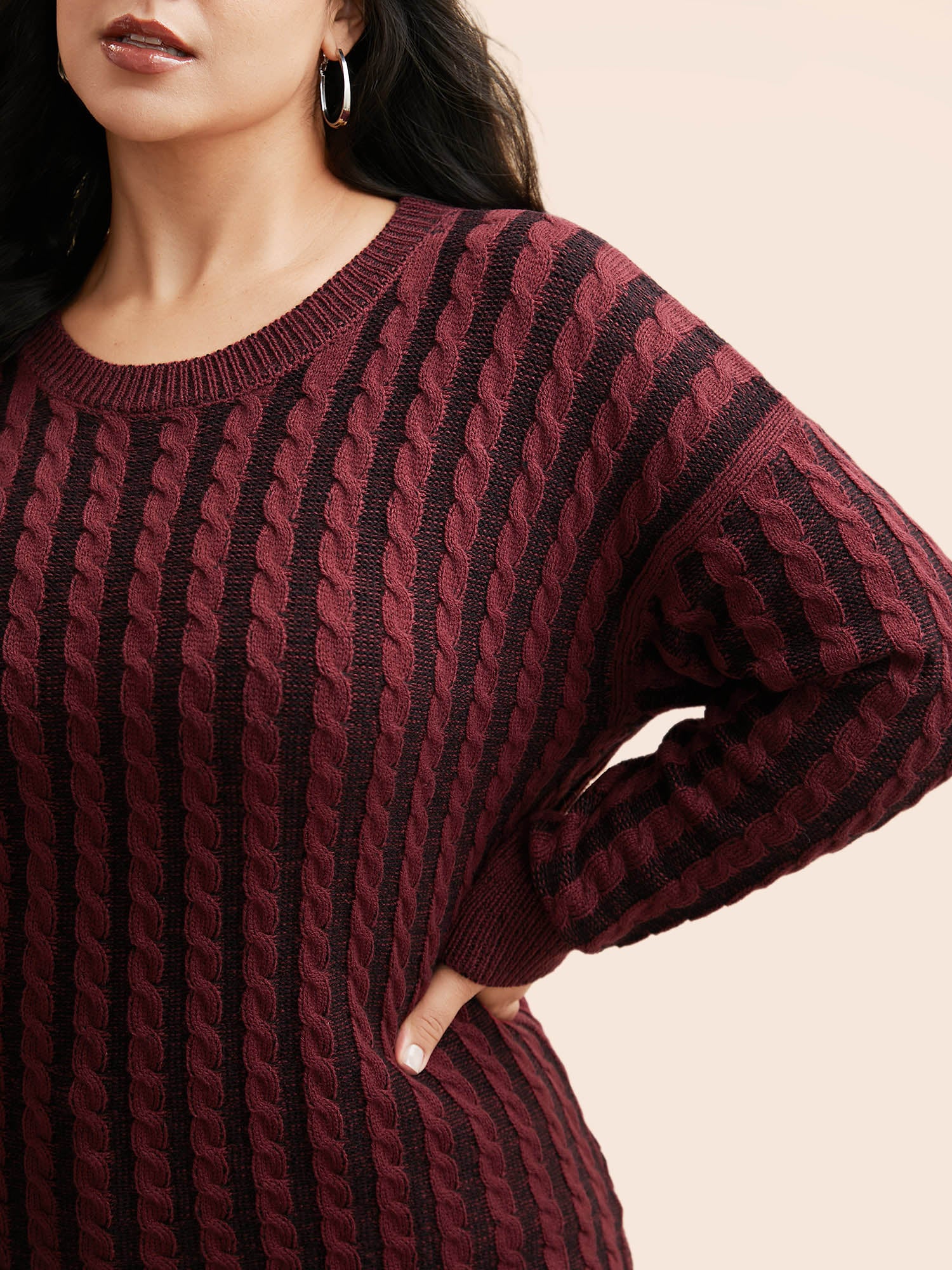 Crew Neck Cable Knit Split Hem Pullover