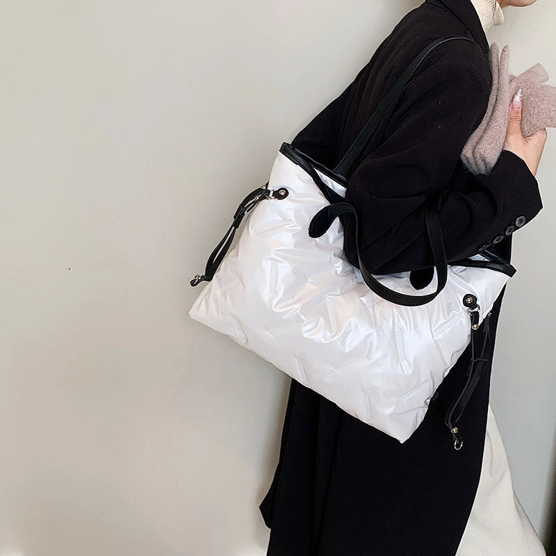 Women's Nylon Color Block Vacation Classic Style Sewing Thread Square Zipper Tote Bag