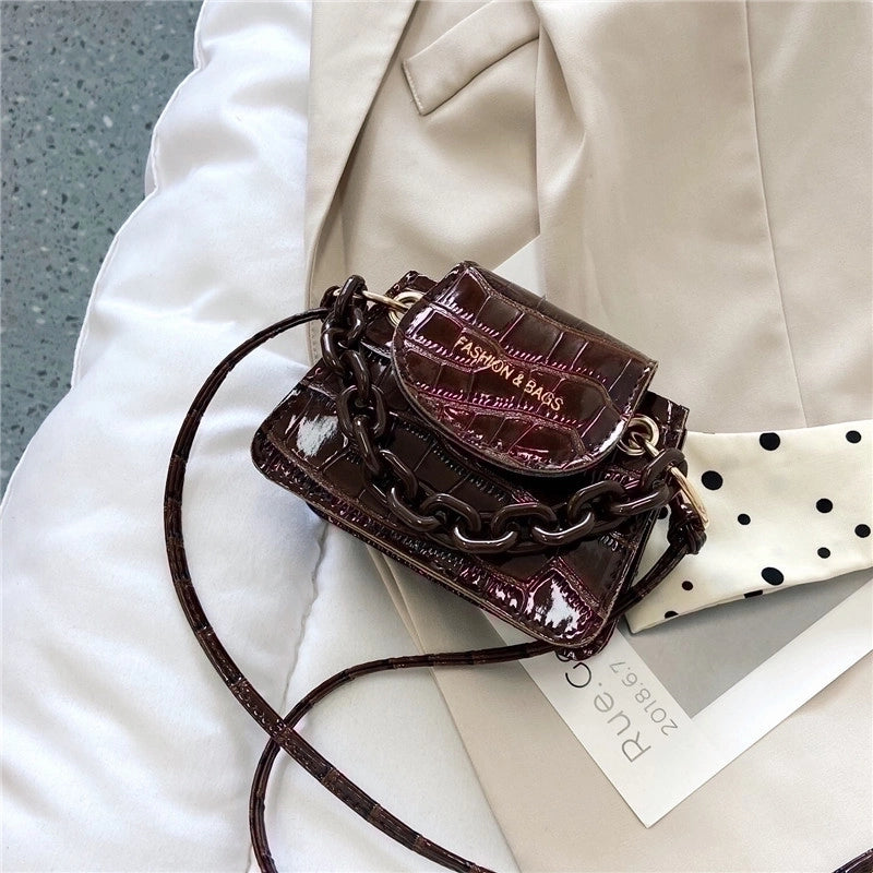 Women's All Seasons Pu Leather Solid Color Streetwear Square Flip Cover Handbag Square Bag
