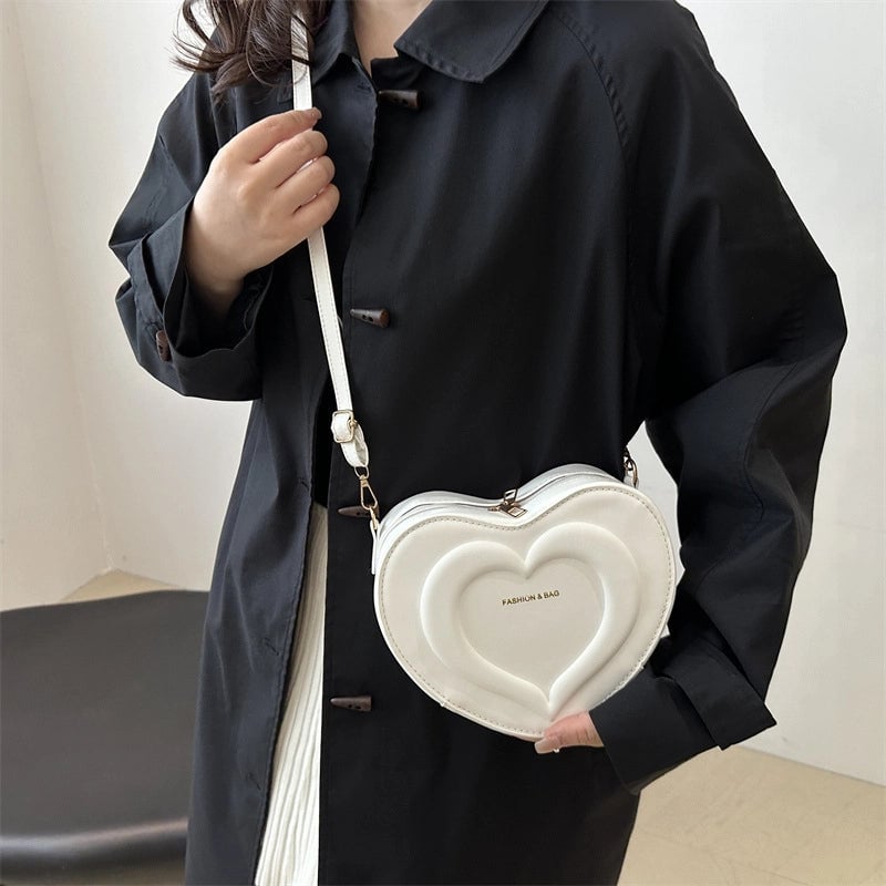 Personalized. Stylish And Simple Indentation Contrast Color Heart Bag  Autumn New Trendy Pure Color Trendy Shoulder Messenger Bag