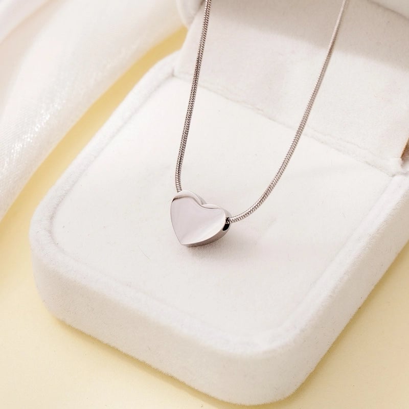 Minimalist Heart Shape Titanium Steel Pendant Necklace