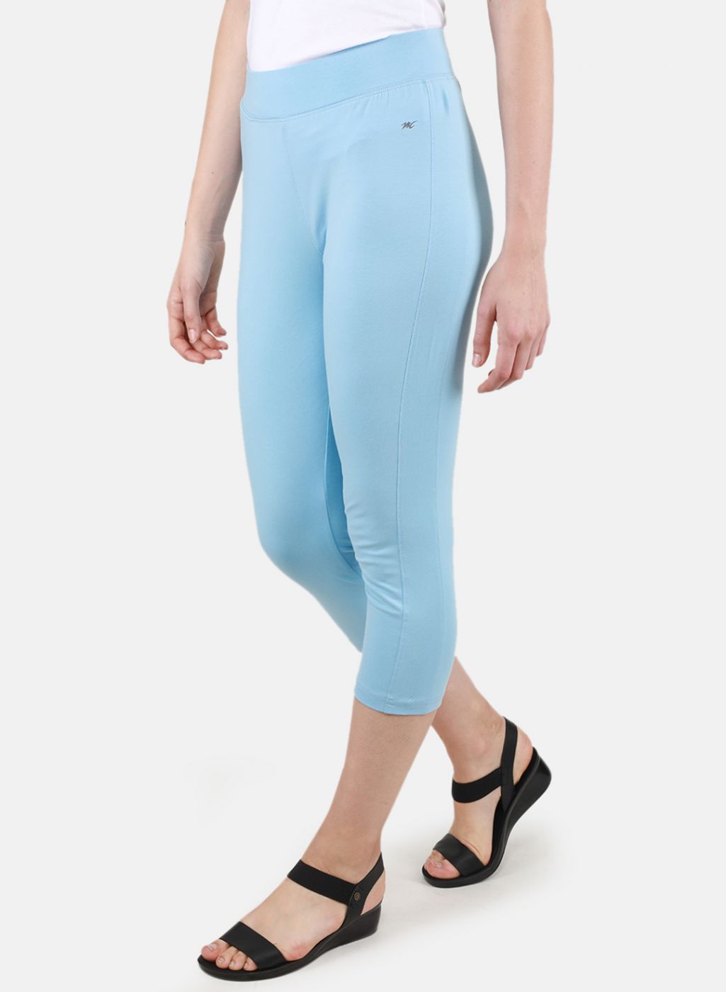 Women Sky Blue Solid Capri