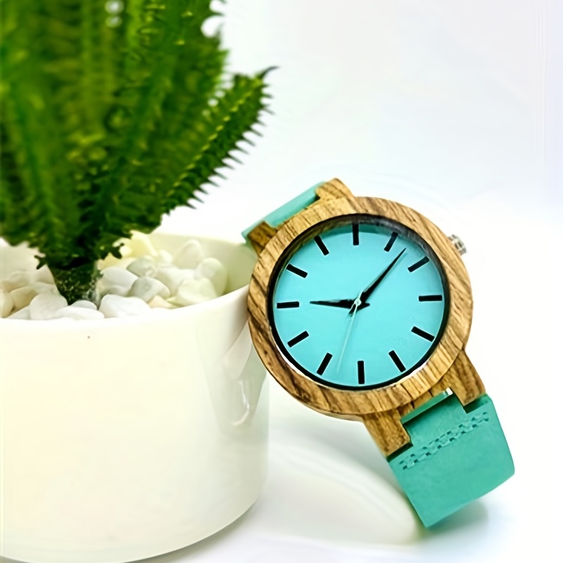 Cute Blue Men's Watch Simple Wooden Leather Strap Round Watch Pointer Casual Watches For Love