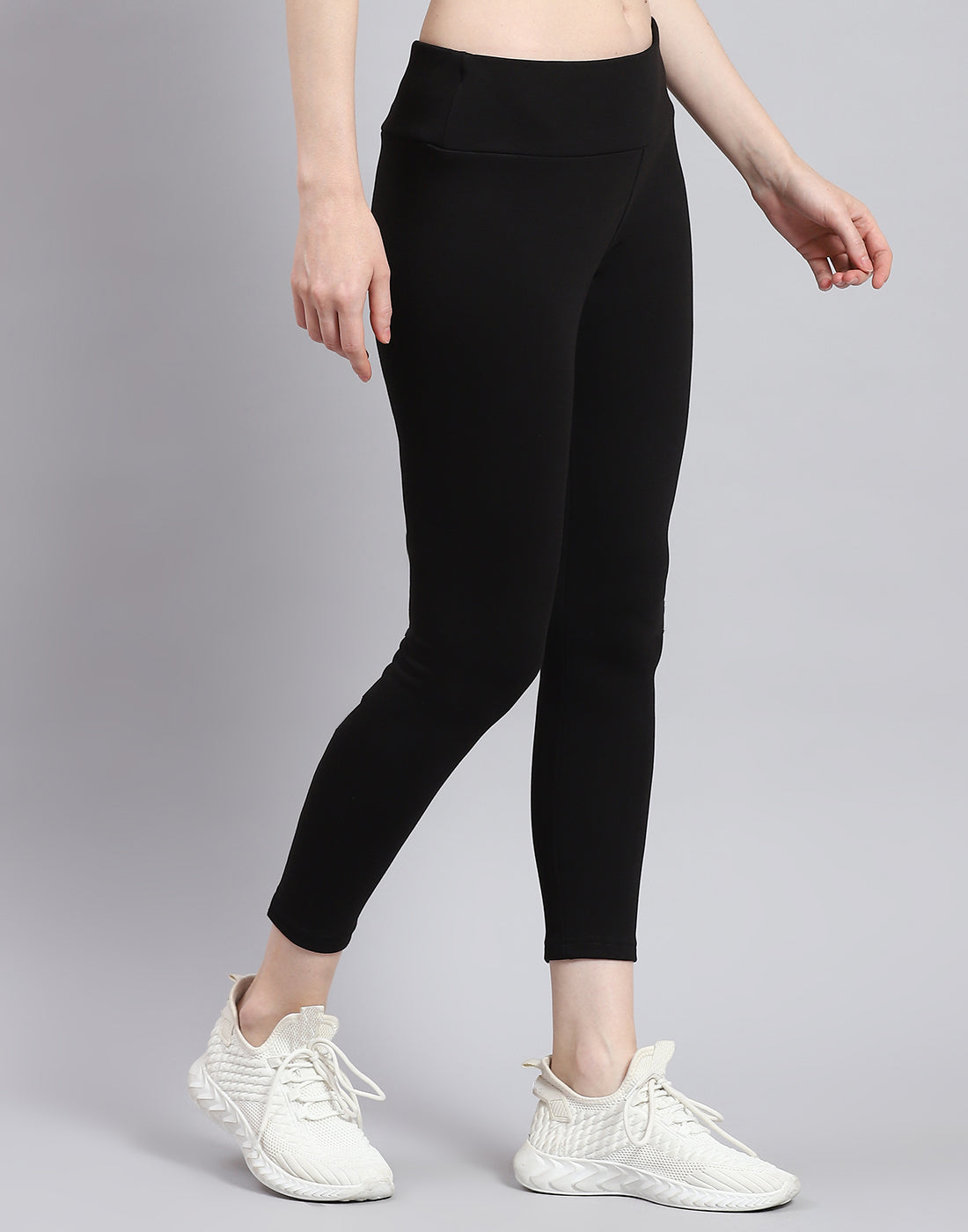 Women Black Solid Regular Fit Legging