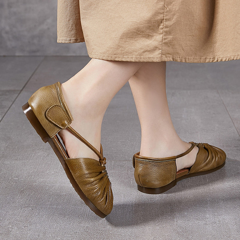 Soft Leather Flat Sandals Wrinkled Closed Toe X-Strap Casual Shoes with Velcro Design in Coffee1/Coffee2/Grey/Khaki