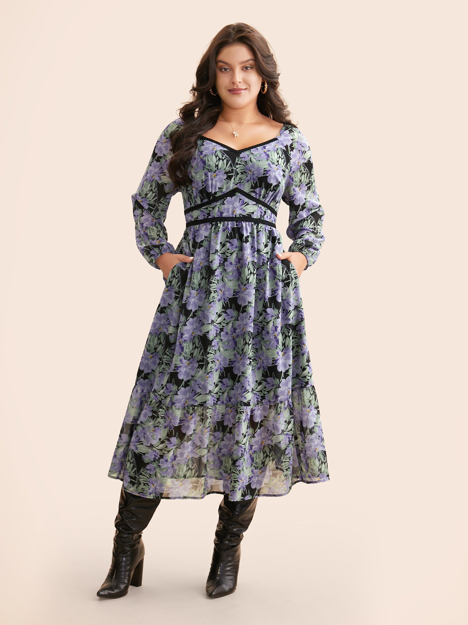 Heart Neckline Floral Contrast Webbing Dress