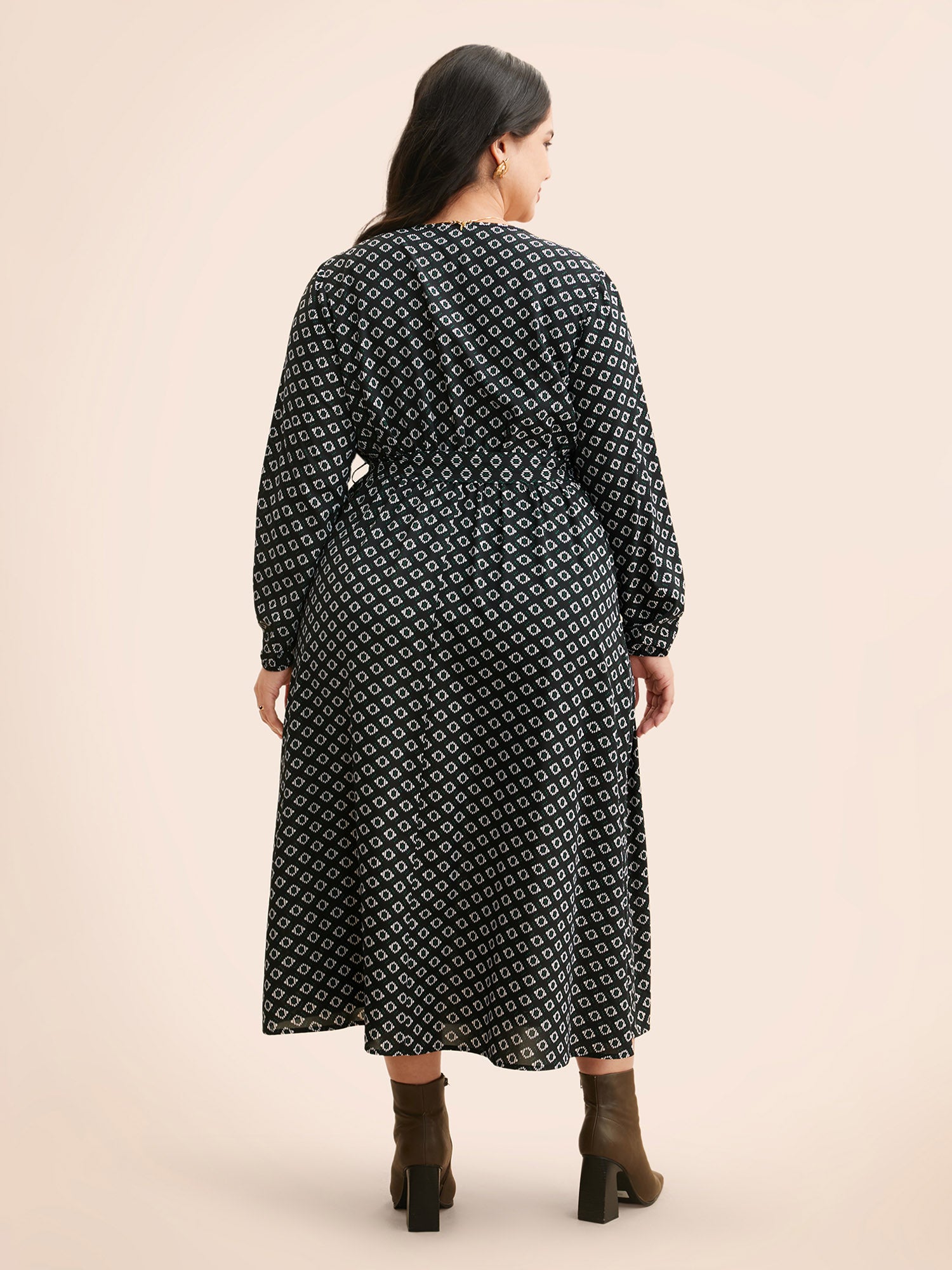 Geometric Overlap Collar Belted Dress