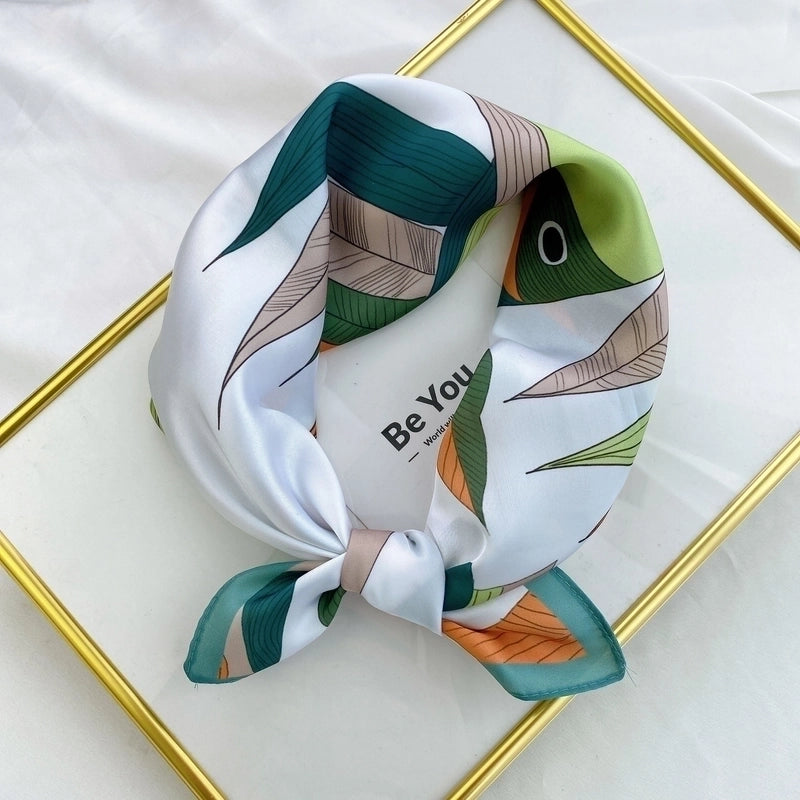 Fashion Contrast Color Printing Small Square Scarf