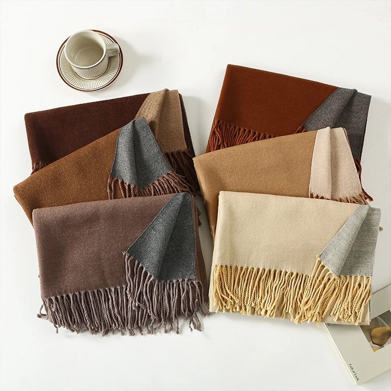 Women's Elegant Minimalist Color Block Imitation Dehaired Angora Tassel Scarf