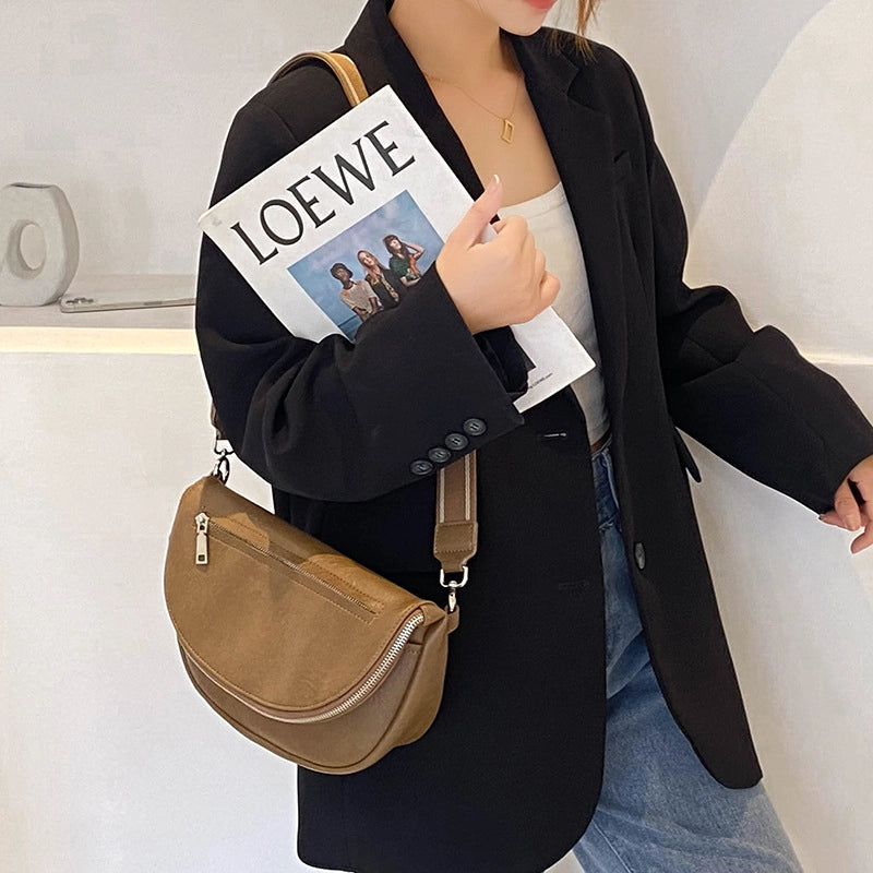 Women's Medium Pu Leather Solid Color Streetwear Square Flip Cover Cloud Shape Bag