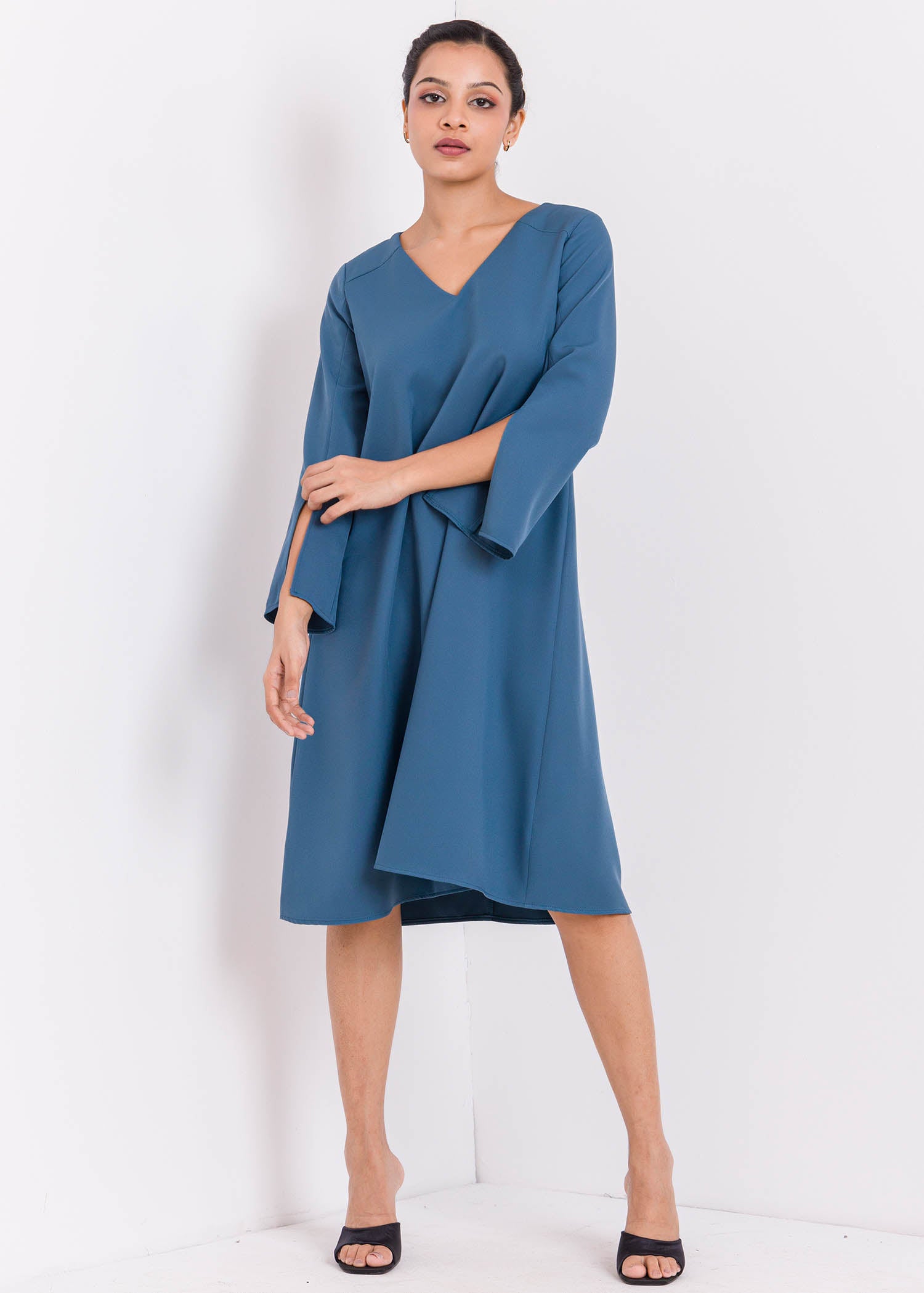 V Neck Dress With Long Sleeves