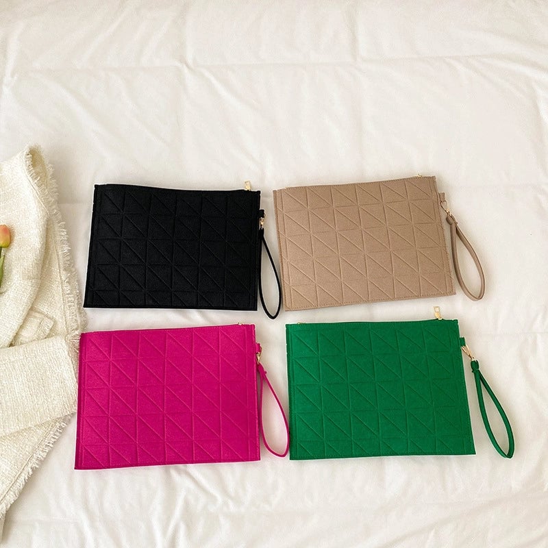 Women's Medium Felt Solid Color Basic Classic Style Square Zipper Envelope Bag