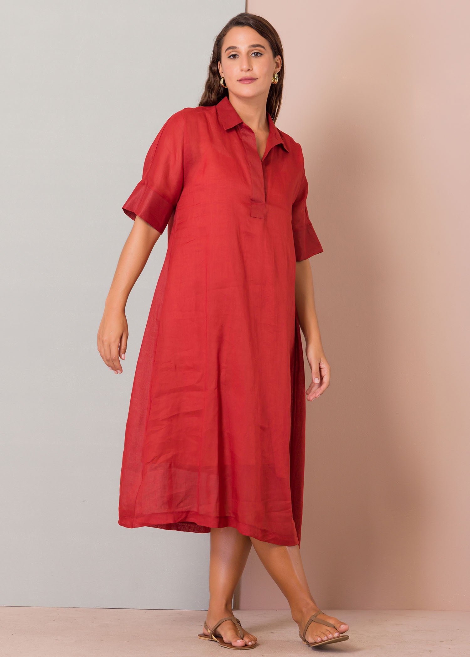 Open collar dress with extended sleeves