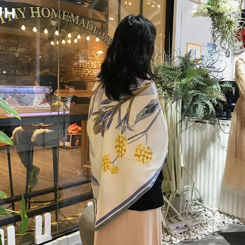 Women's Elegant Minimalist Plant Polyester Silk Scarf