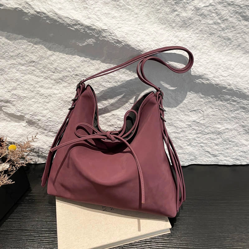 Women's Pu Leather Solid Color Classic Style Dumpling Shape Magnetic Buckle Shoulder Bag