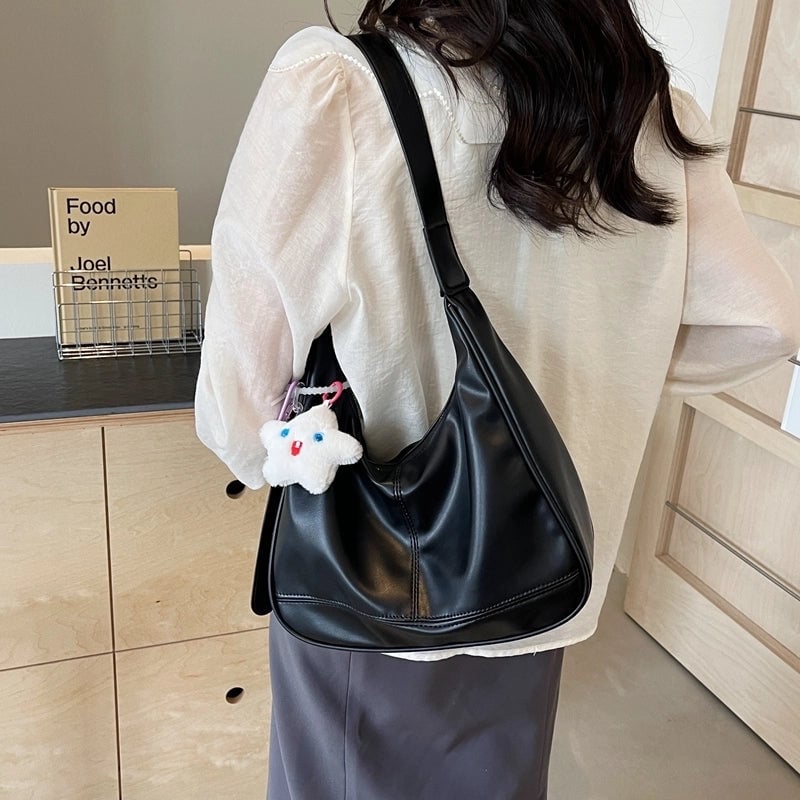 Women's Medium Pu Leather Solid Color Basic Classic Style Sewing Thread Zipper Underarm Bag