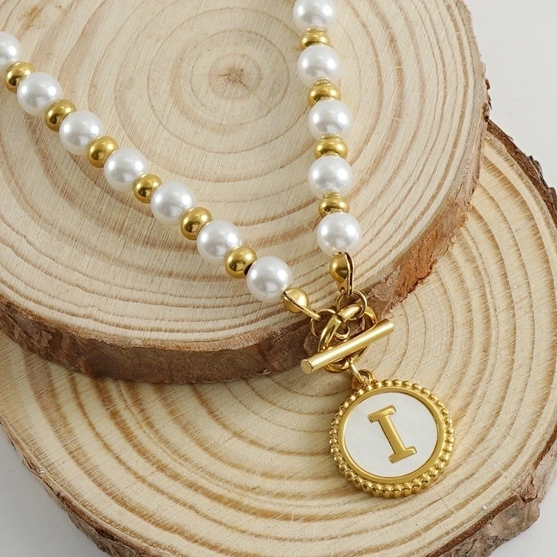 Minimalist Round Letter Imitation Pearl Titanium Steel Inlaid Shell Pendant Necklace 1 Piece