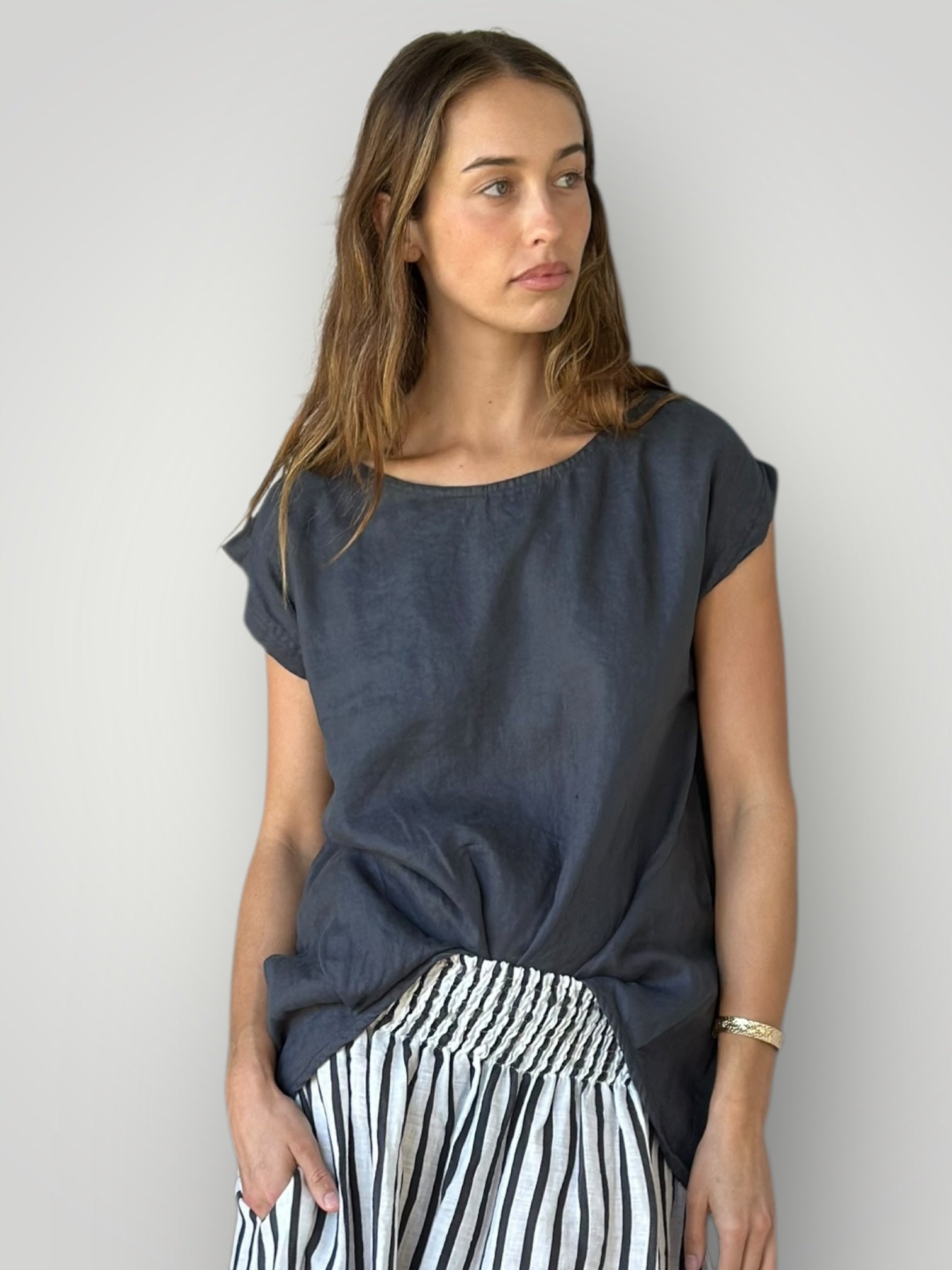 sarah top-charcoal linen