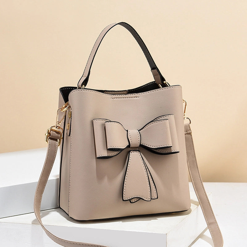 Women's Medium Pu Leather Solid Color Basic Classic Style Square Zipper Crossbody Bag