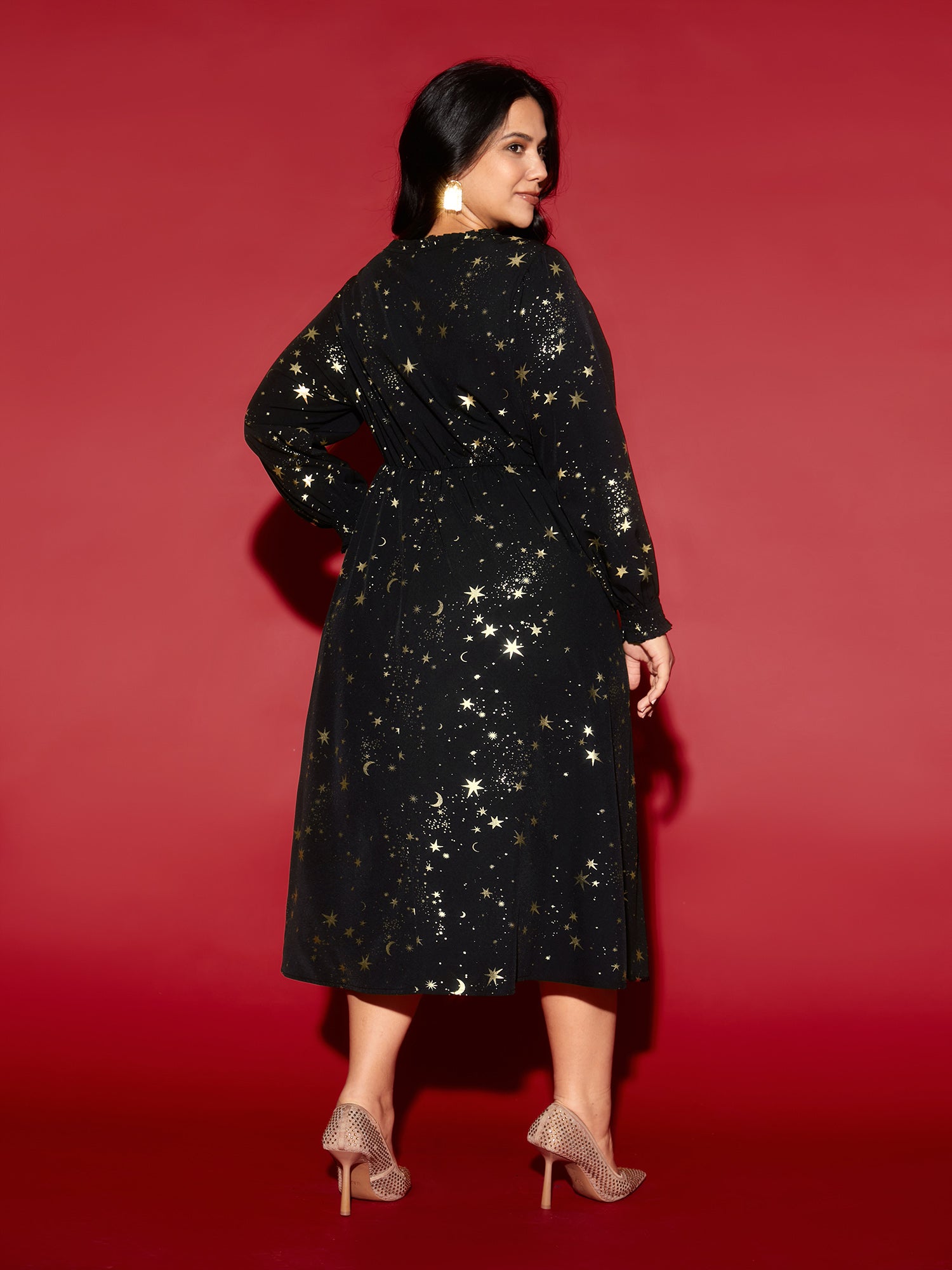 Star Printed Lace Neckline Midi Dress