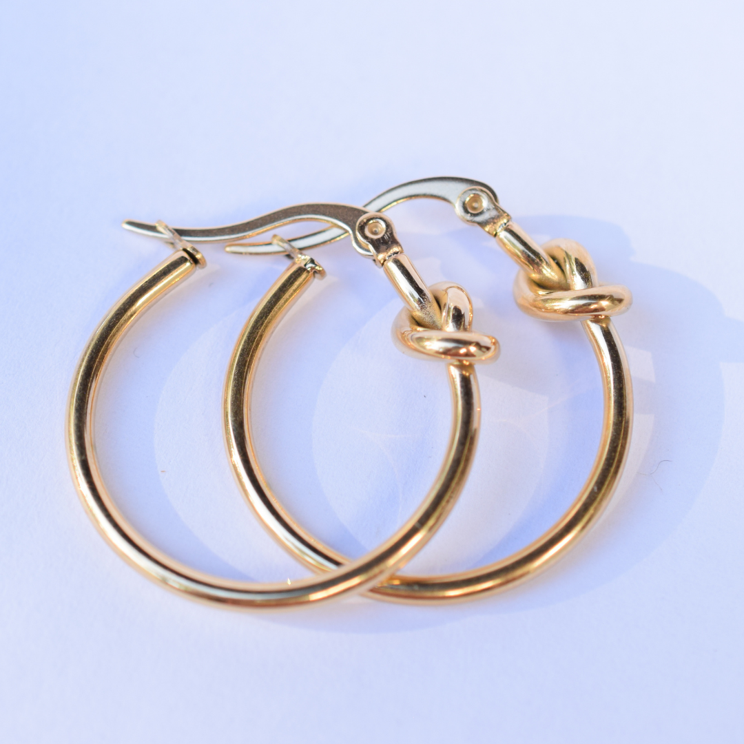 Knotted  hoops - Gold